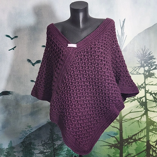 poncho sans col fait main au crochet en acrylique -  55 cm de longueur à la pointe