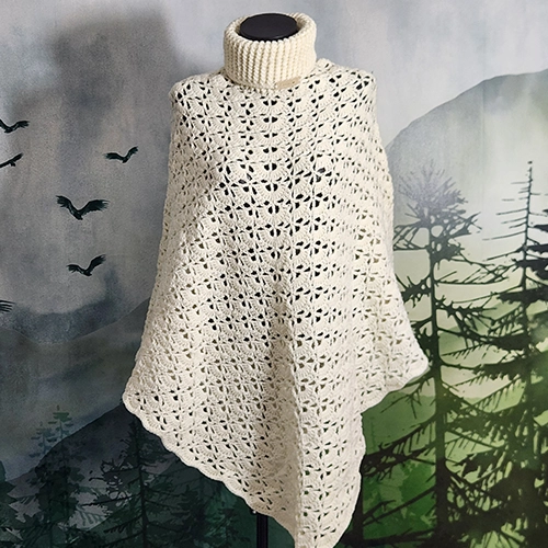 poncho relief fait main - 90 cm de longueur à la pointe